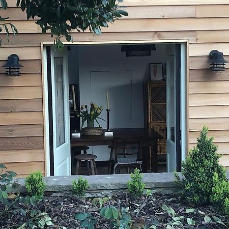 Stylish Cottage In The Pewsey Vale Marlborough Exterior photo
